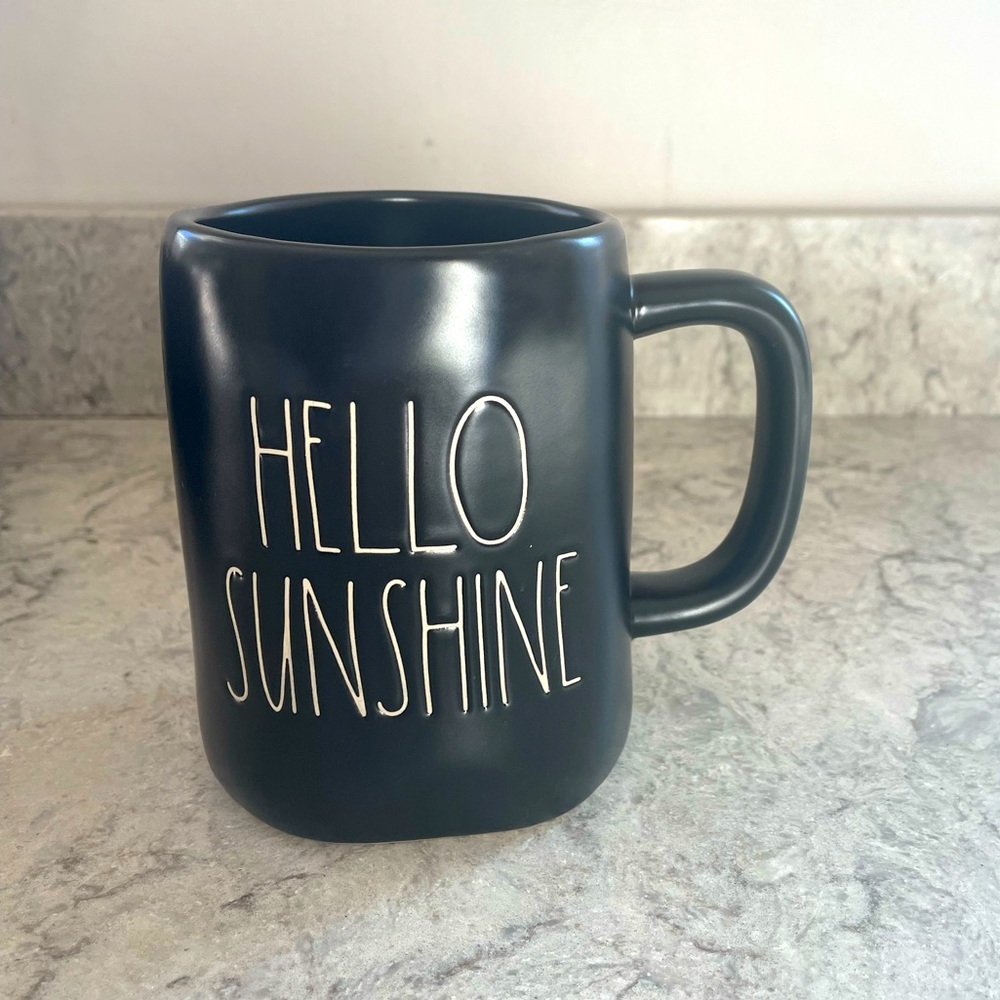Rae Dunn mug - black